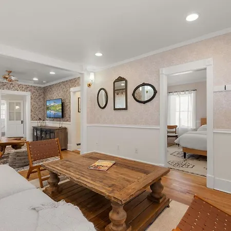 238 Griffin Street Unit A *
